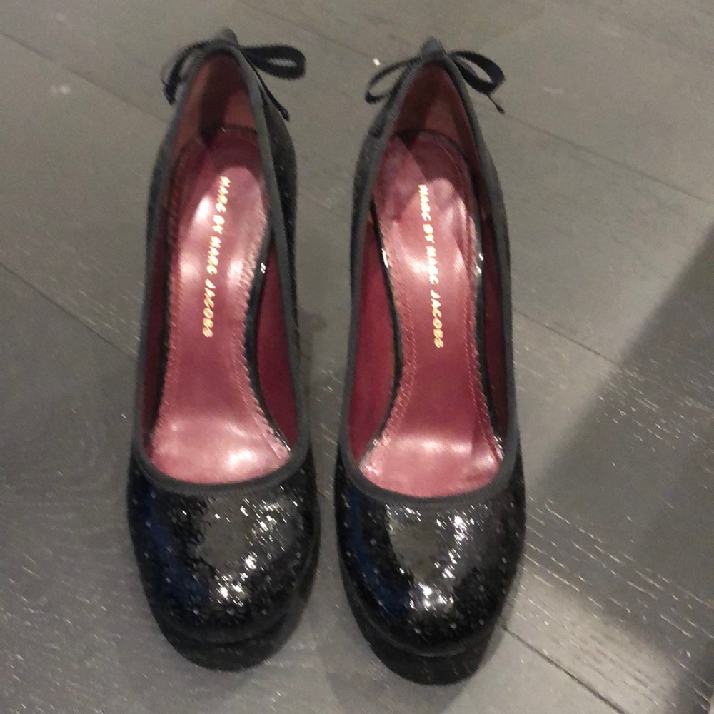 Shoes - heels